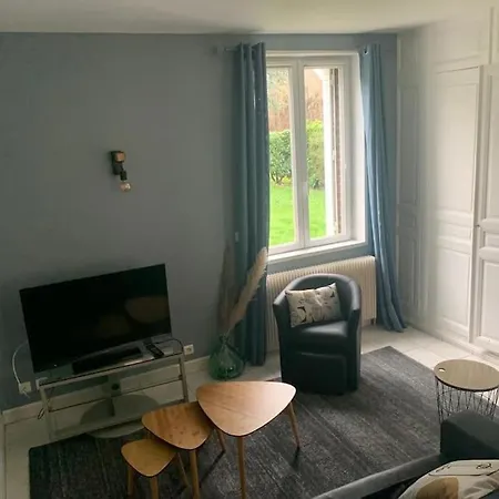 Дом отдыха Sous Le Grand Cedre